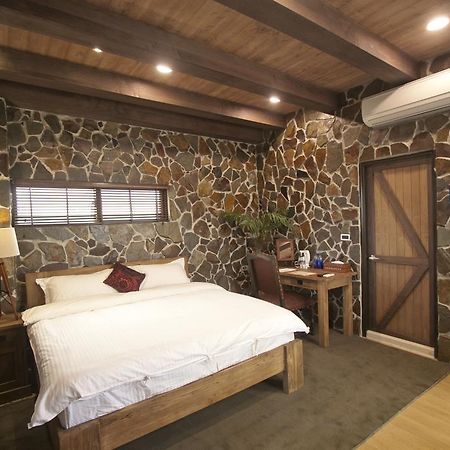 皇裔民宿 - 歐式小屋 Хуалянь Экстерьер фото