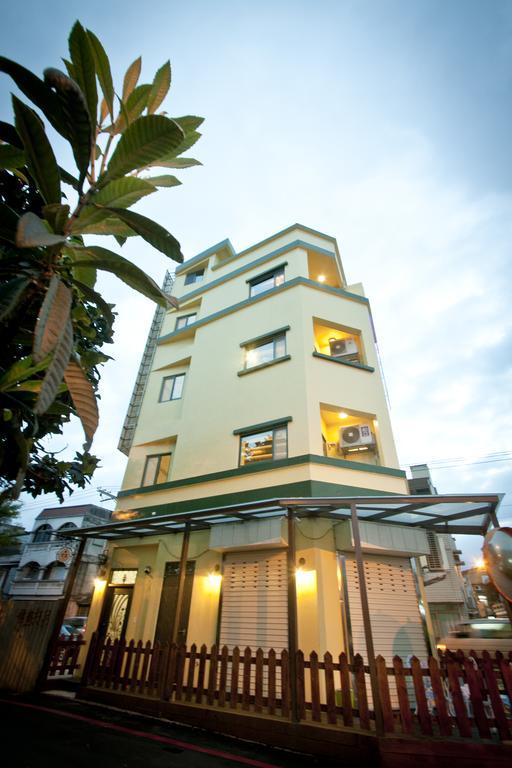 皇裔民宿 - 歐式小屋 Хуалянь Экстерьер фото